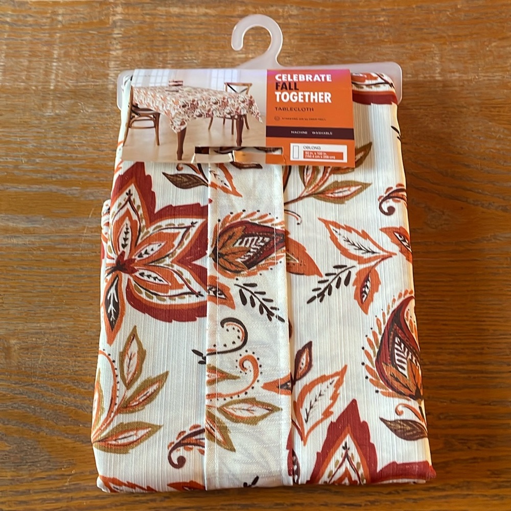 NWT Fall Tablecloth